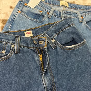 Levi’s Mağazasında Ayıplı Kot Pantolonlar İçin Değişim Talebi