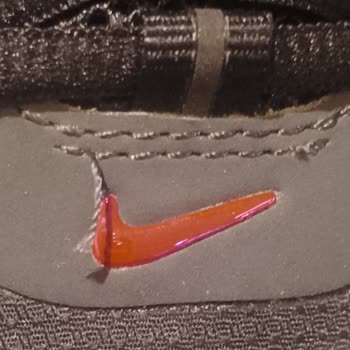 Kurtköy Viaport Nike Mağazasında Dikiş Ve Deri Hatası Olan Ayakkabı İçin Hızlı Değişim Talebi