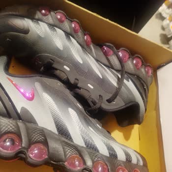 Kurtköy Viaport Nike Mağazasında Dikiş Ve Deri Hatası Olan Ayakkabı İçin Hızlı Değişim Talebi