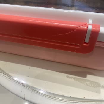 Vagon Life Metal Beslenme Çantası İlk Haftada Kırıldı Ve İşlevini Yitirdi