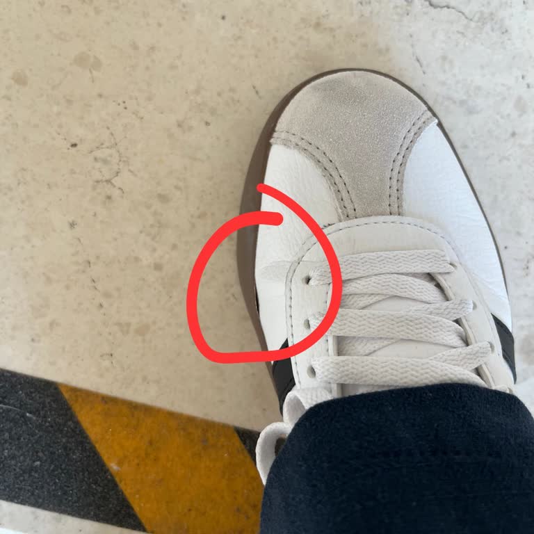 Boyner’den Aldığım Adidas Ayakkabıda Kısa Sürede Açılma Ve Çatlaklar İade Talebi
