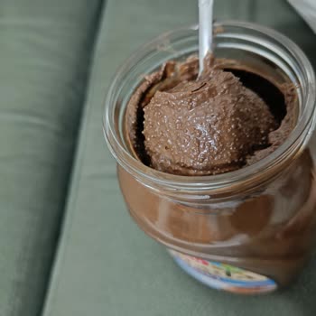 Torku Banada Miniki Kakaolu Fındık Kremasında Pütürlü Doku Ve Bozuk Tat