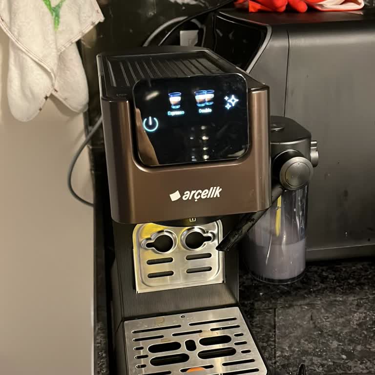 Süt Haznesi Tanımlanmıyor, Latte Ve Cappuccino Hazırlanamıyor: Garanti Kapsamında Tamir İsteği