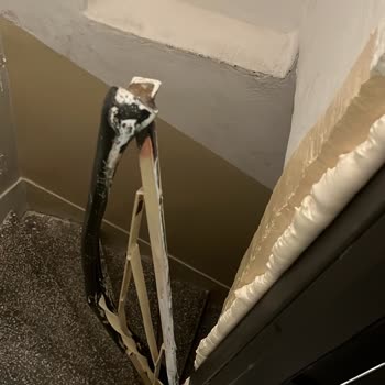 Teslimat Sırasında Apartmanda Hasar Ve Saygısız Davranış