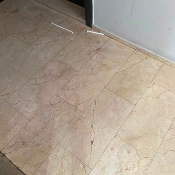 Beko Yetkili Servisi Asansör Tabana Zarar Verdi, Sorumluluk Almıyor
