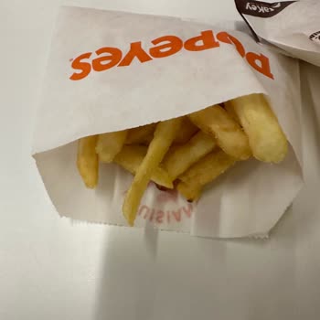 Popeyes şubesindeki ürün kalitesi ve şube müdürünün tutumu