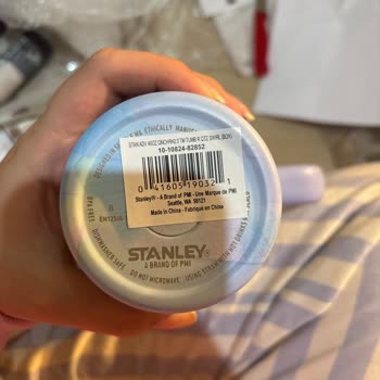 Alu Shopping Center'dan Gelen Sahte Stanley Quencher Ve Kırık Pipet Şikayeti