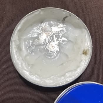Kısa Sürede Küflenmiş Nivea Creme Ürünü Sağlık Endişesi