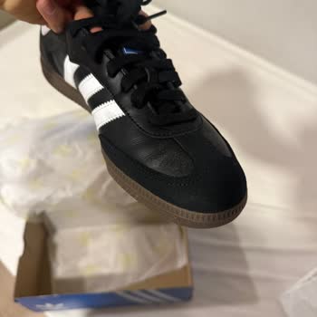 Sneaks Up Mağazasının Koruyucu Spreyi Ayakkabıyı Yıktı