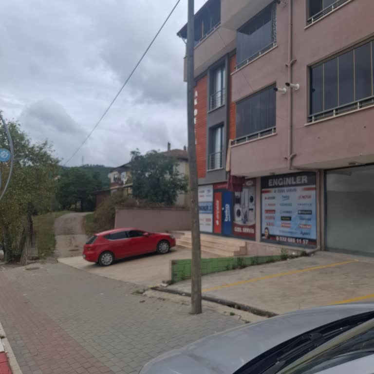 Türk Telekom Direği Otopark Girişimizi Engelliyor Hızlı Çözüm Bekleniyor