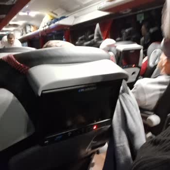 Tekli Koltukta Bacak Alanı Yok, Muavinin İlgisiz Tutumu
