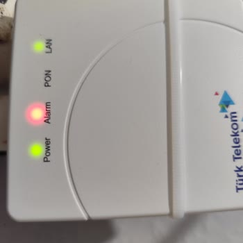 Sürekli Kesintili Ve Yavaş İnternet, Modem Alarmı Ve Müşteri Hizmetlerine Ulaşılamama