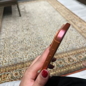 Apple 17 Pro Max Turuncu Renk Değişimi: Üretim Hatası Ve Garanti Talebi