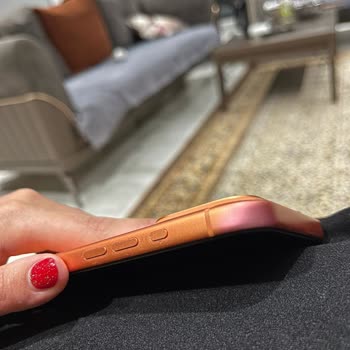 Apple 17 Pro Max Turuncu Renk Değişimi: Üretim Hatası Ve Garanti Talebi