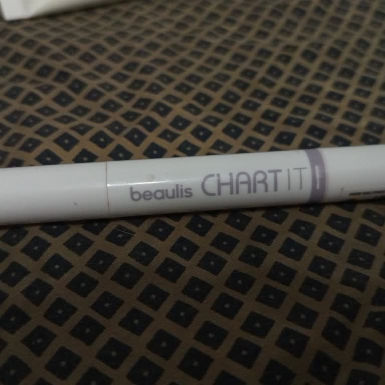 Kaş Üzerinde Beyaz Tabaka Bırakan Wax Pencil Ürünü İşlevini Yerine Getirmiyor