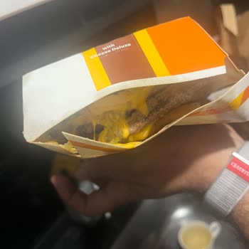 Donmuş Yemek, Eksik Sos Ve İade Reddi