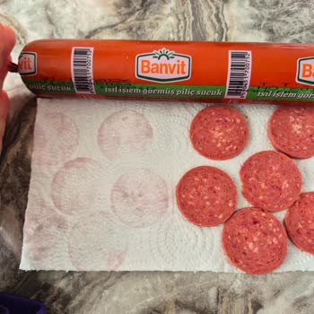Banvit Pişmiş Piliç Sucukta Renk Sızması Ve Sağlık Endişesi