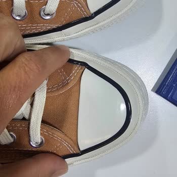 Ayakkabının İçindeki Sert Plastik Parçanın Ayak Tahrişi Ve İade Reddi