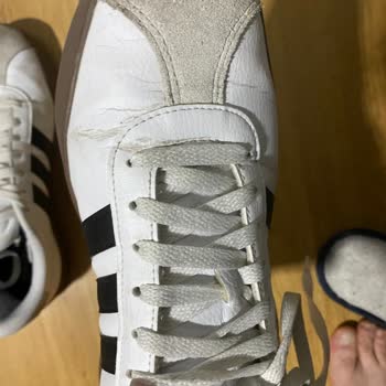Boyner'den Aldığım Adidas Court Ayakkabısında Kısa Sürede Burun Ve Uç Kısmında Kırışma Ve Kırılma