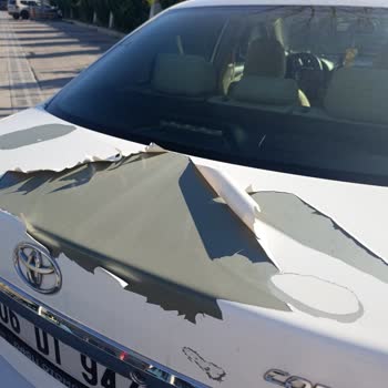 Toyota Corolla'da Kronik Boya Dökülmesi İçin Ücretsiz Tam Boya Talebi Reddi