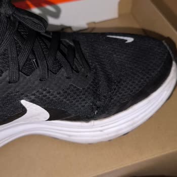 Nike Ayakkabısının Kısa Sürede Deforme Olması Ve Sportime'ın İlgisiz Yaklaşımı