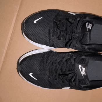 Nike Ayakkabısının Kısa Sürede Deforme Olması Ve Sportime'ın İlgisiz Yaklaşımı
