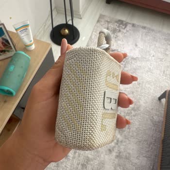 JBL Hoparlörlerde Hızlı Kauçuk Dökülmesi Ve Üretim Sorunu