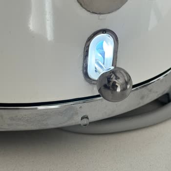 Smeg Kettle Su Sızdırması Garanti Kapsamında Değişim Talebi