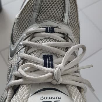 City Gross’tan Alınan New Balance Ayakkabının Hızlı Yırtılması Ve Garanti Çelişkisi