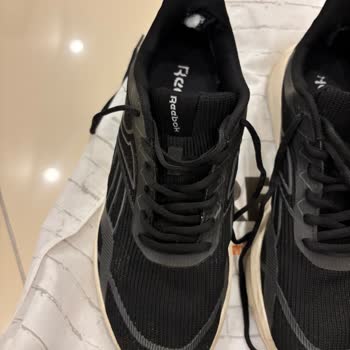 In Street Reebok Ayakkabısının Topukta Erken Yıpranması Ve Garanti Değişim Talebi