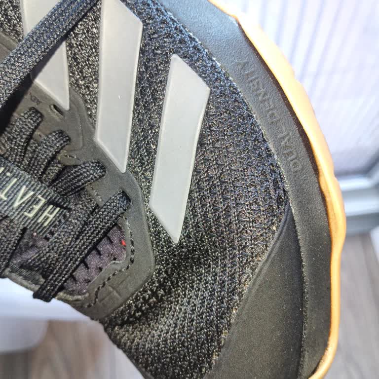 Adidas Dropset 3 Ayakkabısında Tek Ayakta Tabana Ek Parçanın Ayrılması Ve Kullanıcı Hatası İddiası