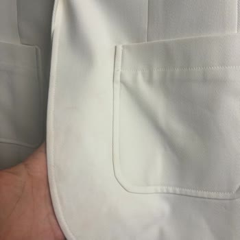 Dryman Şubesinde Brooks Brothers Ceketi Kuru Temizleme Sonrası Hasar Gördü