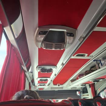 Kirli İç Mekan Ve Bozuk Havalandırma Sebebiyle Çekilmez Otobüs Yolculuğu
