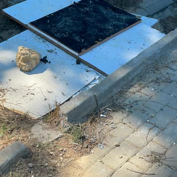 Hekimbaşı Mezarlığı'nda Ada 10, Mezar 941 Çevresindeki Temizlik Ve Bakım İhmalinin Düzeltilememesi