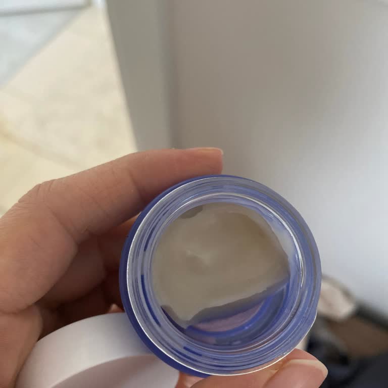 Eksik Jel Göz Kremi Ve Açık Ambalaj Şikayeti
