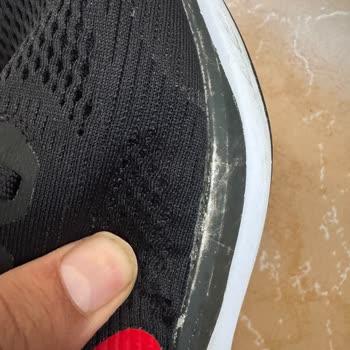 FLO Mağazasında Ayıplı Nike Spor Ayakkabılar Ve Fatura Kopyası Talebi