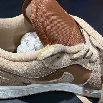 Kısa Sürede Yırtılan Nike Ayakkabıda İade Talebimiz Reddedildi