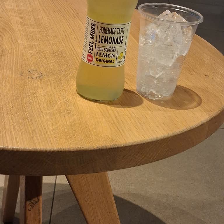 Elazığ Elysium Starbucks’ta Şeffaf PET Bardak Kullanımı Marka İmajını Sarsıyor