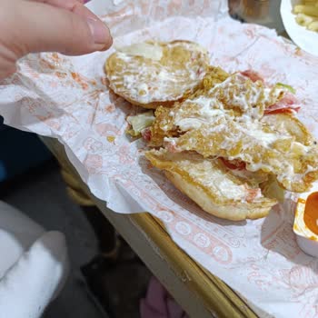 Popeyes Almer Şubesindeki Hijyen İhlali Ve Tıkla Gelsin Yanıtsızlığı