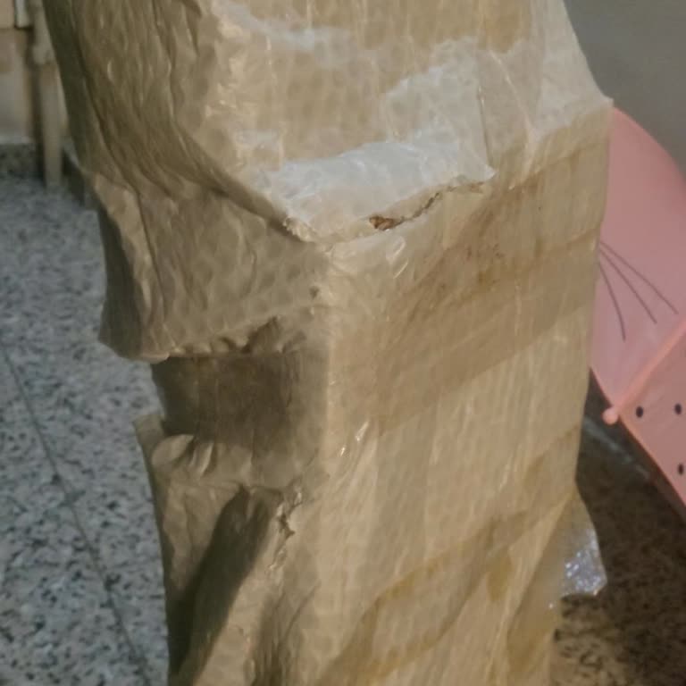 Sürat Kargo’da Aynı Kitaplık İki Kez Kırık Teslim Edildi Ve Yanıltıcı SMS Gönderildi