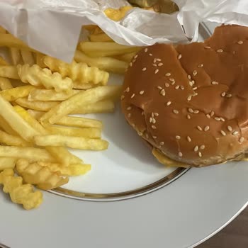 Burger King Bursa Şubesinde Siparişlerde Eksik Ve Yanlış Ürün Sorunu