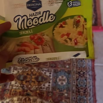 Berona Noodle Çok Kötü Ve Alışılmadık Bir Koku