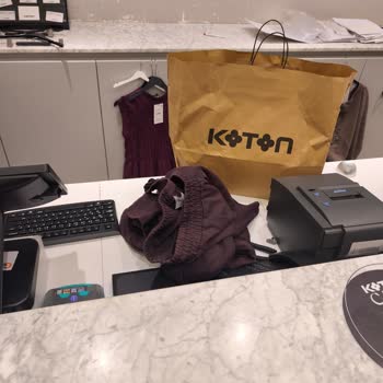 Koton Pantolonunda Hızlı Renk Solması Ve Müşteri İhmaline Karşı Şikayet