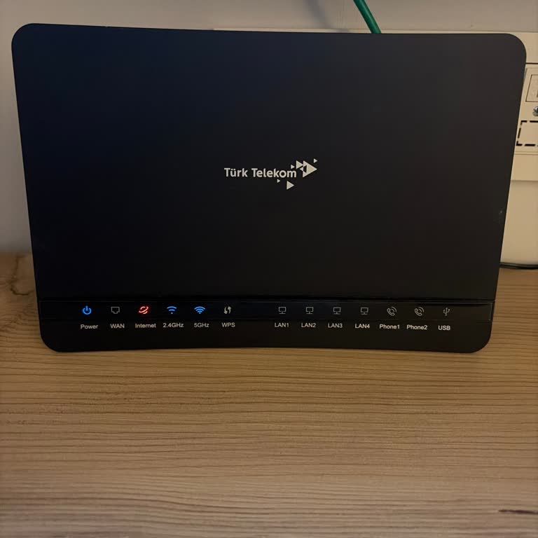 Akşamları Sürekli Kesintili İnternet Ve Yetersiz Müşteri Hizmeti