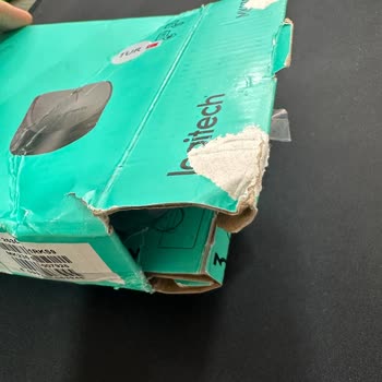 İki Adet Logitech Setinden Sadece Biri Hasarlı Ve Eksik Parçalı Geldi