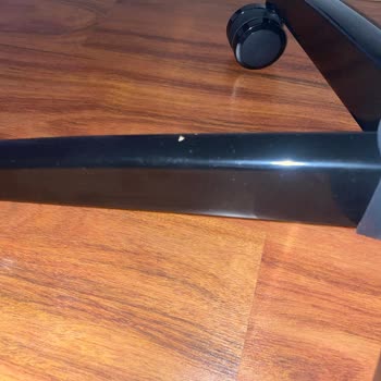 Hawk FAB V4 Oyuncu Koltuğunda Kırık Kolçak, Çizik Ayak Ve Yırtık Baş Yastığı: Çözüm Bekleniyor
