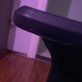 Hawk FAB V4 Oyuncu Koltuğunda Kırık Kolçak, Çizik Ayak Ve Yırtık Baş Yastığı: Çözüm Bekleniyor