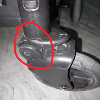Garanti Kapsamındaki Bebek Arabasının Ön Tekeri Kırıldı, Amazon'dan Yardım Gelmedi