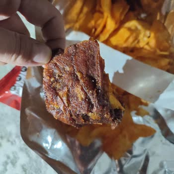 Lays Çips Paketi İçindeki Yanmış Sert Yabancı Madde