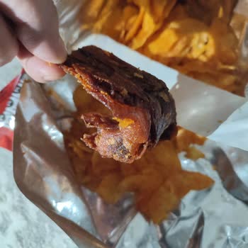 Lays Çips Paketi İçindeki Yanmış Sert Yabancı Madde